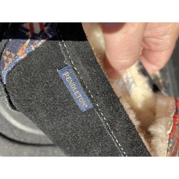 Pendleton Women’s Nehalem Slip Ons Moccasins Slippers Aztec New Size 6 Sheepskin - Picture 7 of 8